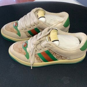 Gucci Women's Sneakers with Green and Cream Accents
